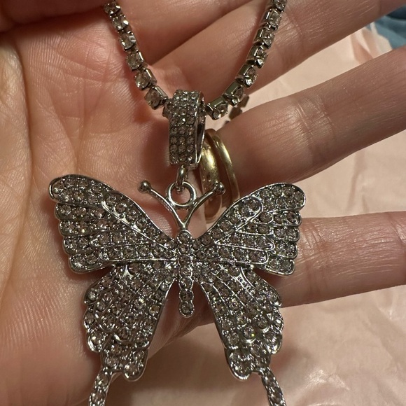 Big Butterfly Tennis Necklace - Picture 4 of 5